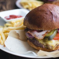Cilantro Chicken Burgers with Avocado Recipe - Twój przepis Najlepsze przepisy w internecie - 2