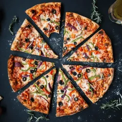 Pizza z szynką dojrzewającą i rukolą - Twój przepis Najlepsze przepisy w internecie - 4